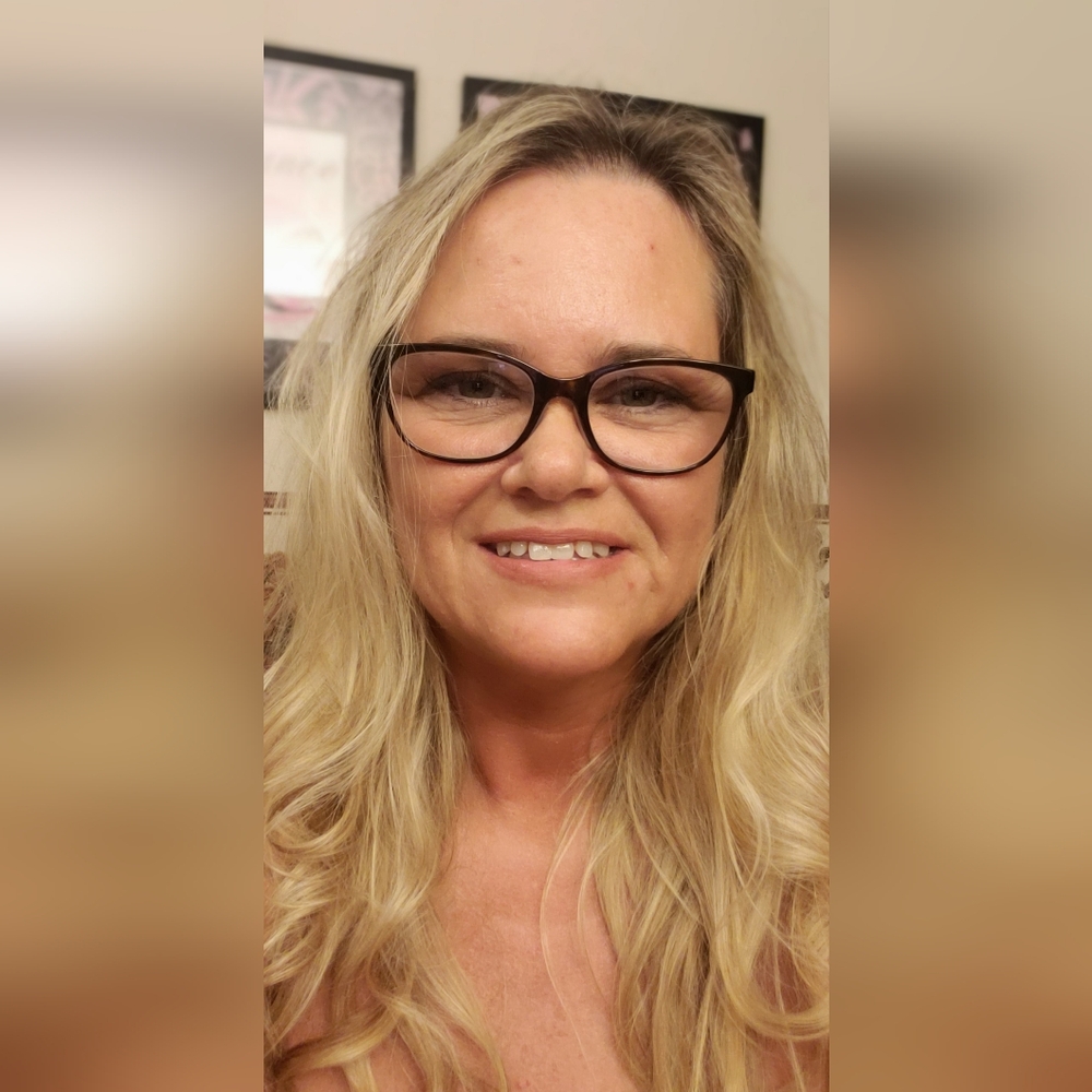 Meet your Posher, Lori